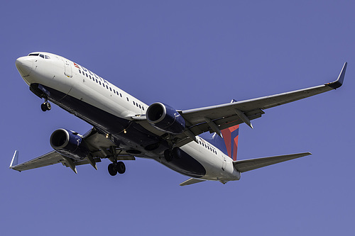 Delta Air Lines Boeing 737-800 N3746H at Seattle Tacoma International Airport (KSEA/SEA)