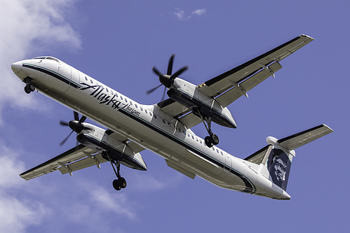 Horizon Air DHC Dash-8-400 N421QX at Seattle Tacoma International Airport (KSEA/SEA)