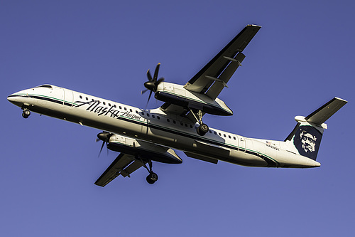 Horizon Air DHC Dash-8-400 N429QX at Seattle Tacoma International Airport (KSEA/SEA)