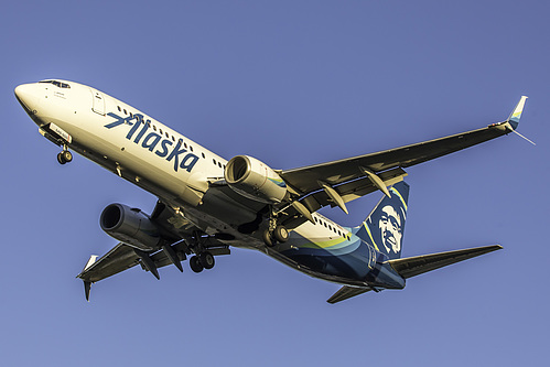 Alaska Airlines Boeing 737-800 N549AS at Seattle Tacoma International Airport (KSEA/SEA) Alaska Airlines Boeing 737-800 N549AS at Seattle Tacoma International Airport (KSEA/SEA)