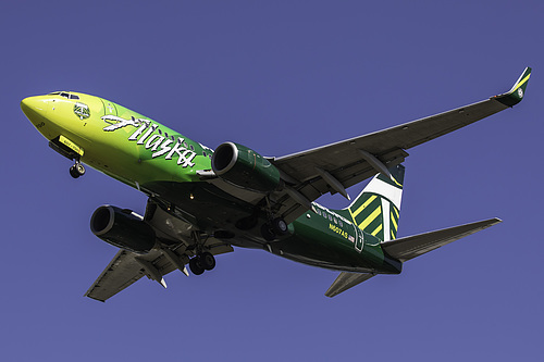 Alaska Airlines Boeing 737-700 N607AS at Seattle Tacoma International Airport (KSEA/SEA)