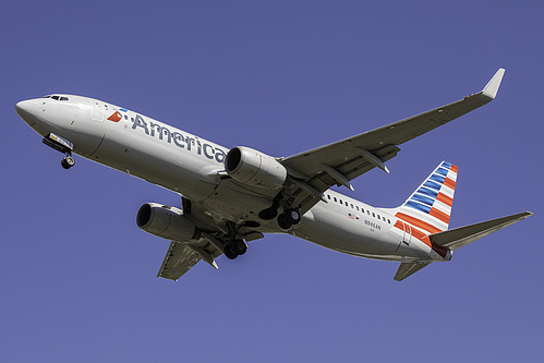 American Airlines Boeing 737-800 N946AN at Seattle Tacoma International Airport (KSEA/SEA)