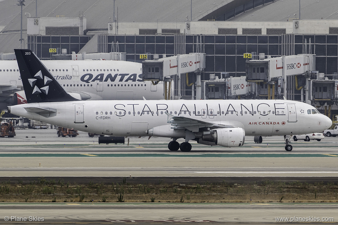 Air Canada Airbus A320-200 C-FDRH at Los Angeles International Airport (KLAX/LAX)