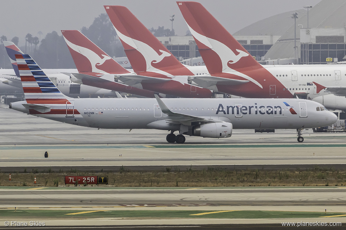 American Airlines Airbus A321-200 N102NN at Los Angeles International Airport (KLAX/LAX)