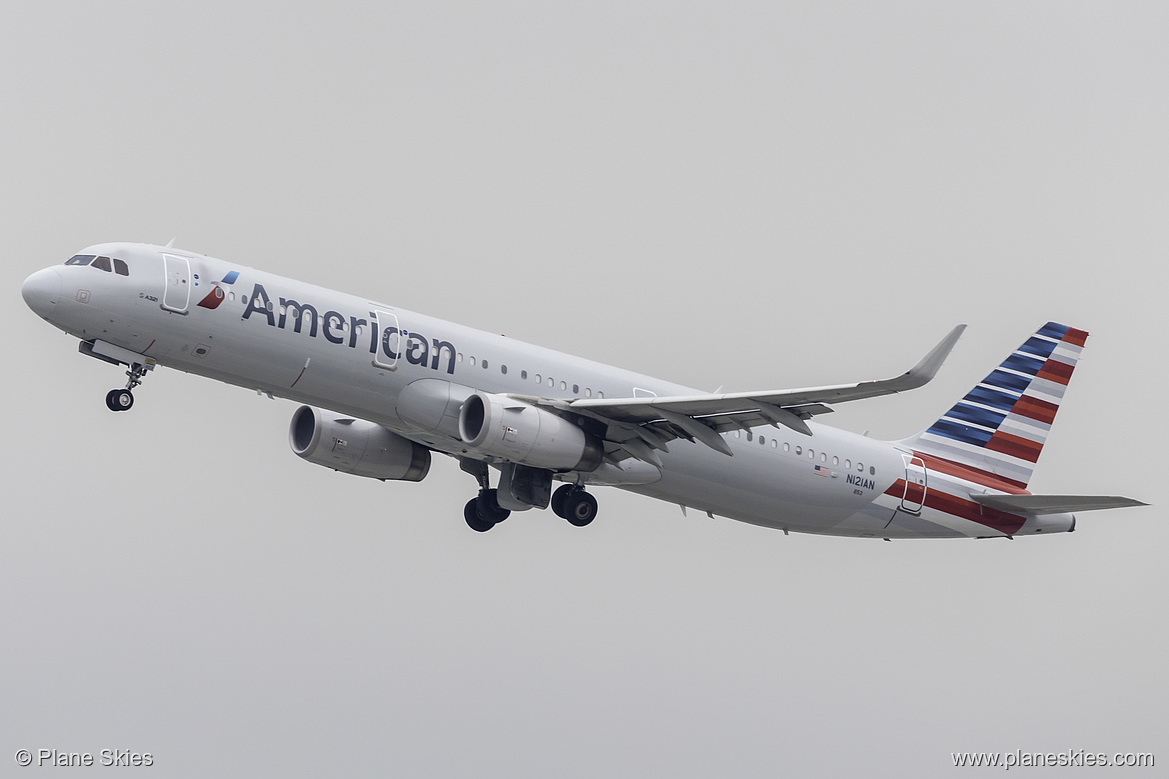 American Airlines Airbus A321-200 N121AN at Los Angeles International Airport (KLAX/LAX)