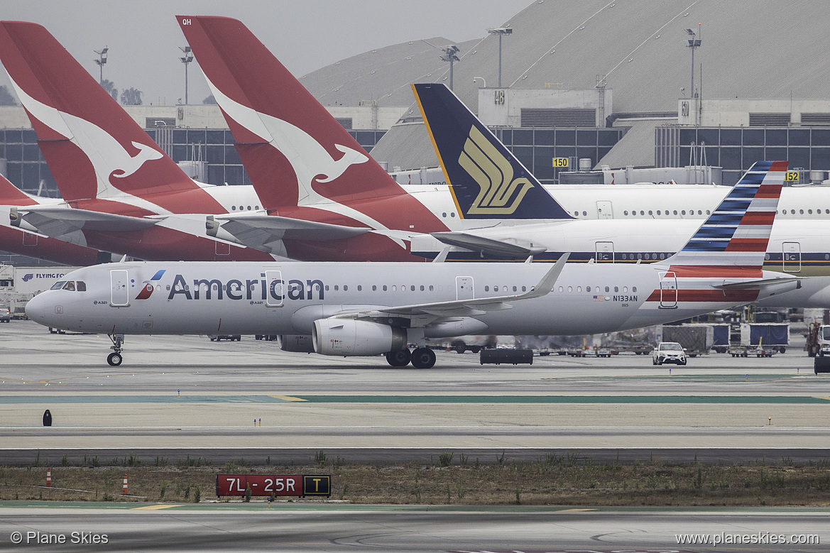 American Airlines Airbus A321-200 N133AN at Los Angeles International Airport (KLAX/LAX)