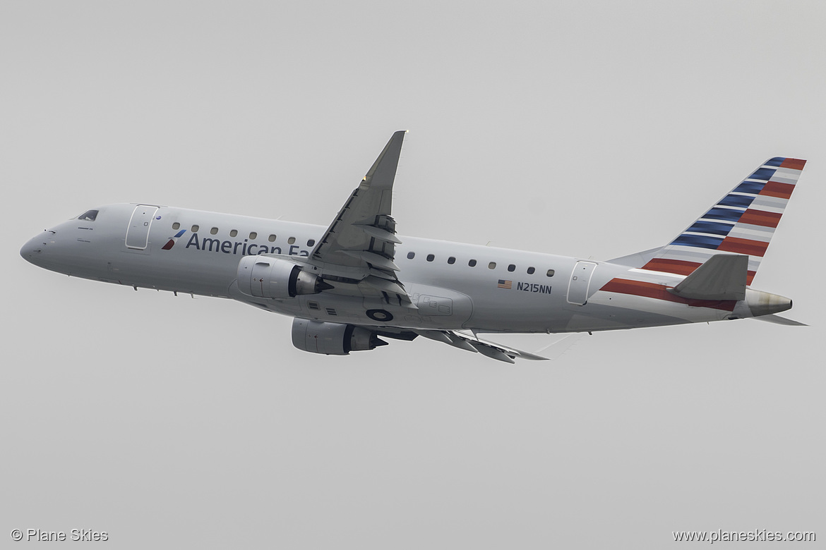 Compass Airlines Embraer ERJ-175 N215NN at Los Angeles International Airport (KLAX/LAX)