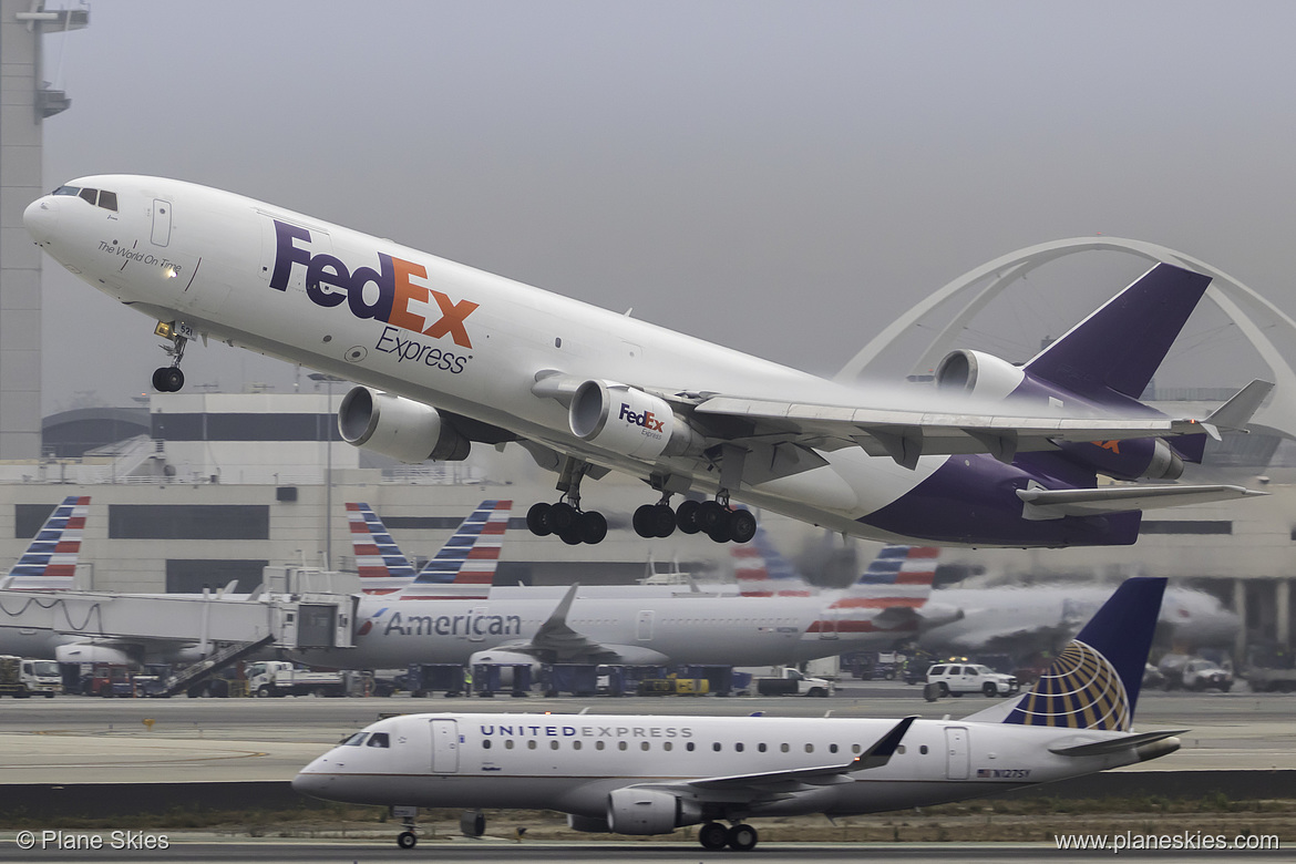 FedEx McDonnell Douglas MD-11F N521FE at Los Angeles International Airport (KLAX/LAX) FedEx McDonnell Douglas MD-11F N521FE at Los Angeles International Airport (KLAX/LAX)
