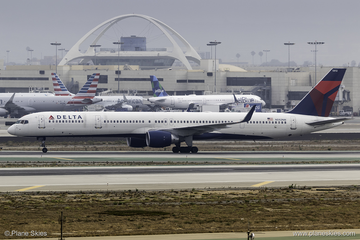 Delta Air Lines Boeing 757-300 N592NW at Los Angeles International Airport (KLAX/LAX) Delta Air Lines Boeing 757-300 N592NW at Los Angeles International Airport (KLAX/LAX)
