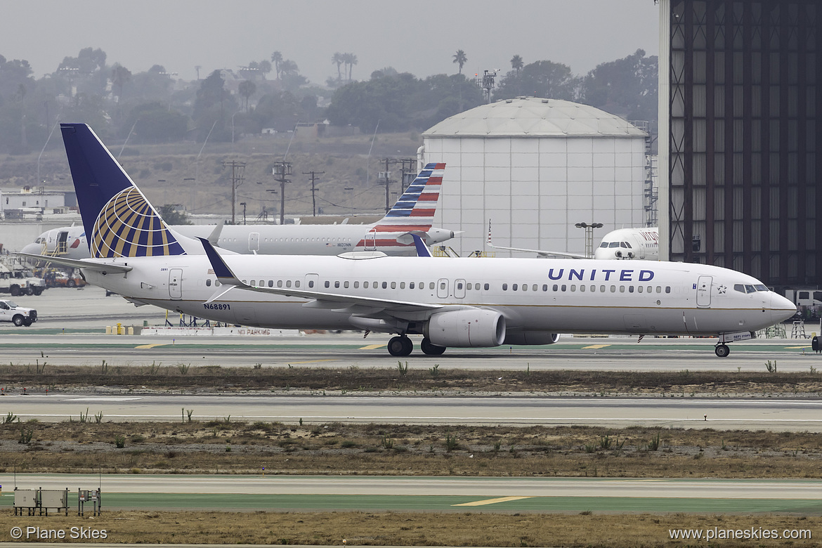 United Airlines Boeing 737-900ER N68891 at Los Angeles International Airport (KLAX/LAX)