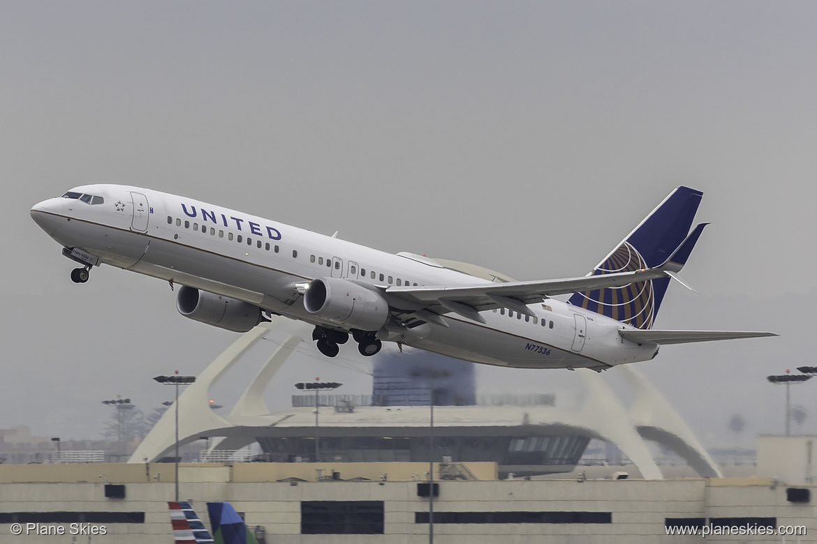 United Airlines Boeing 737-800 N77536 at Los Angeles International Airport (KLAX/LAX) United Airlines Boeing 737-800 N77536 at Los Angeles International Airport (KLAX/LAX)