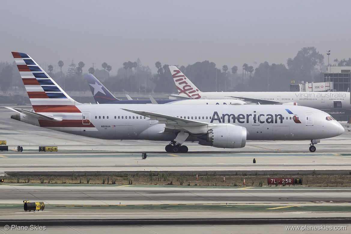 American Airlines Boeing 787-8 N806AA at Los Angeles International Airport (KLAX/LAX) American Airlines Boeing 787-8 N806AA at Los Angeles International Airport (KLAX/LAX)
