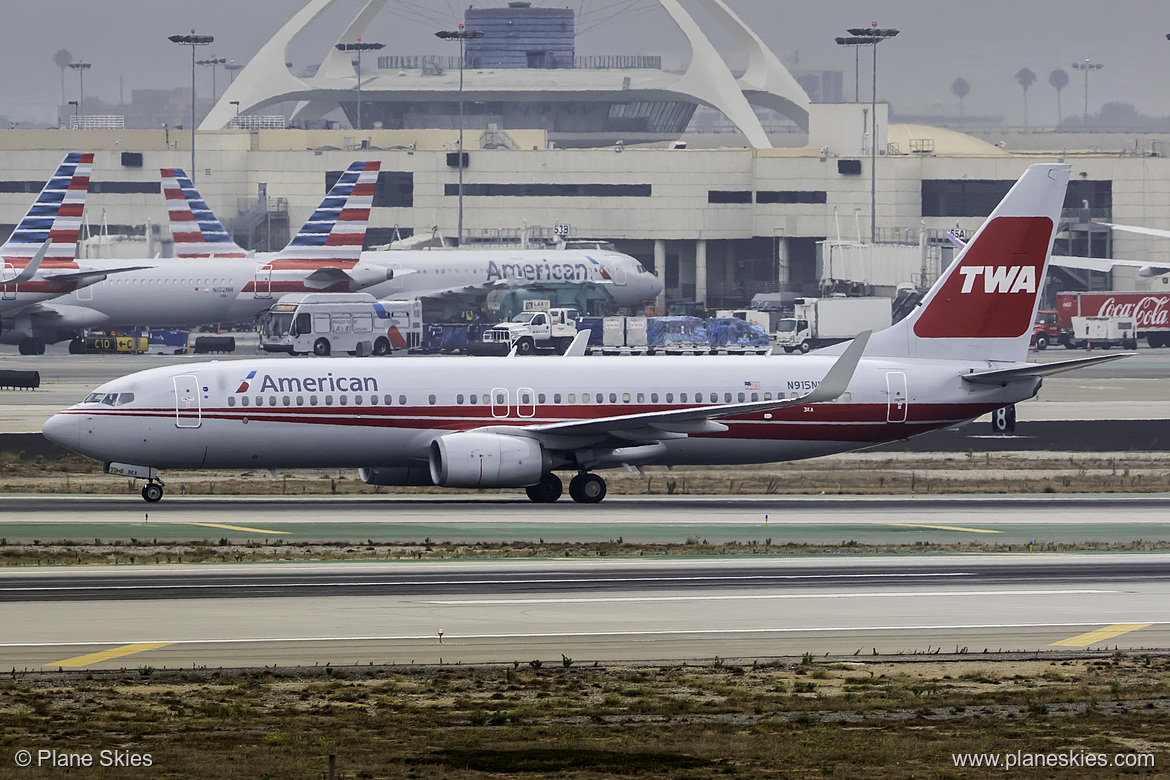 American Airlines Boeing 737-800 N915NN at Los Angeles International Airport (KLAX/LAX) American Airlines Boeing 737-800 N915NN at Los Angeles International Airport (KLAX/LAX)