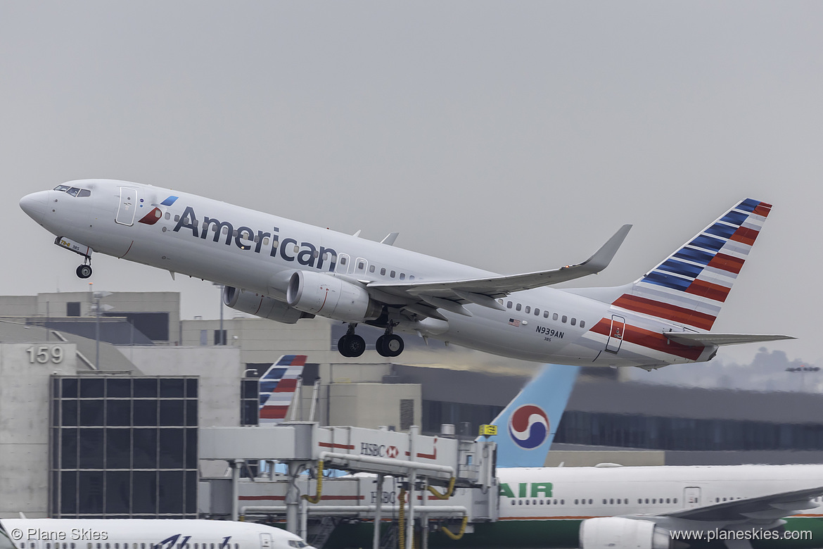 American Airlines Boeing 737-800 N939AN at Los Angeles International Airport (KLAX/LAX) American Airlines Boeing 737-800 N939AN at Los Angeles International Airport (KLAX/LAX)