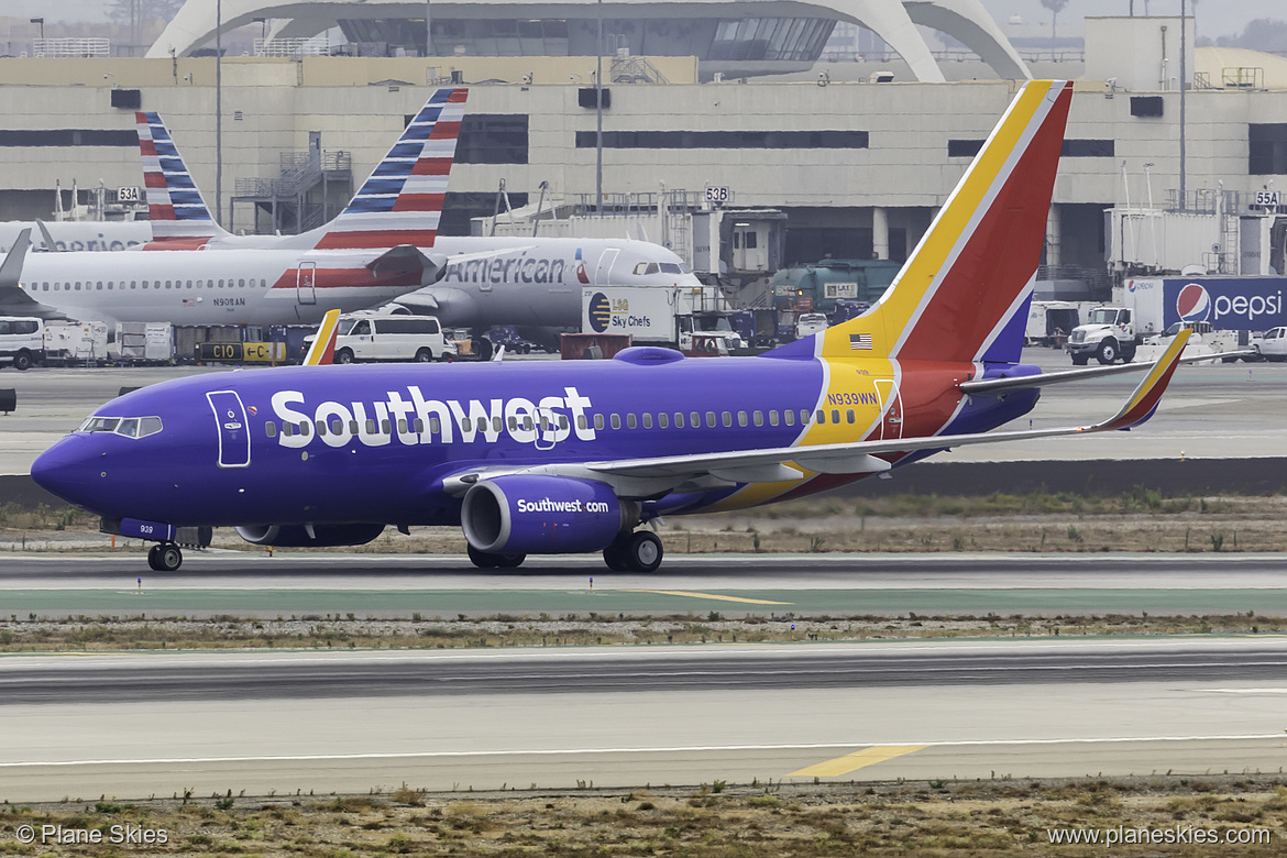 Southwest Airlines Boeing 737-700 N939WN at Los Angeles International Airport (KLAX/LAX) Southwest Airlines Boeing 737-700 N939WN at Los Angeles International Airport (KLAX/LAX)