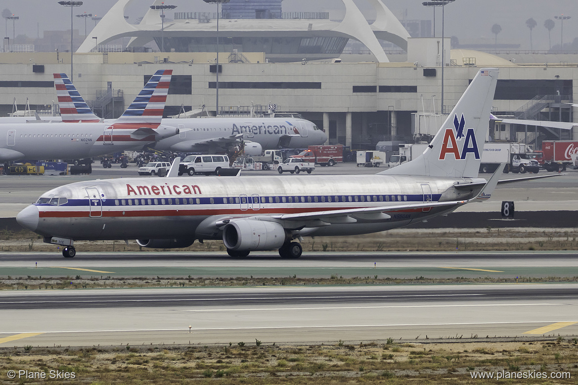 American Airlines Boeing 737-800 N950AN at Los Angeles International Airport (KLAX/LAX) American Airlines Boeing 737-800 N950AN at Los Angeles International Airport (KLAX/LAX)