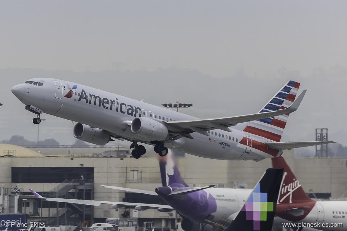 American Airlines Boeing 737-800 N979NN at Los Angeles International Airport (KLAX/LAX) American Airlines Boeing 737-800 N979NN at Los Angeles International Airport (KLAX/LAX)