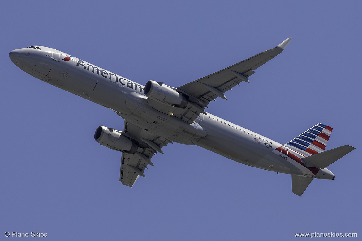 American Airlines Airbus A321-200 N110AN at San Francisco International Airport (KSFO/SFO)