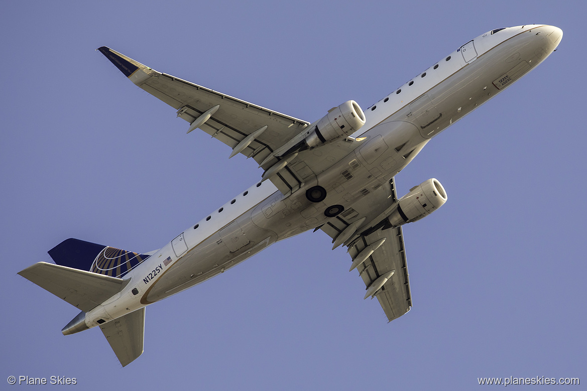 SkyWest Airlines Embraer ERJ-175 N122SY at San Francisco International Airport (KSFO/SFO)