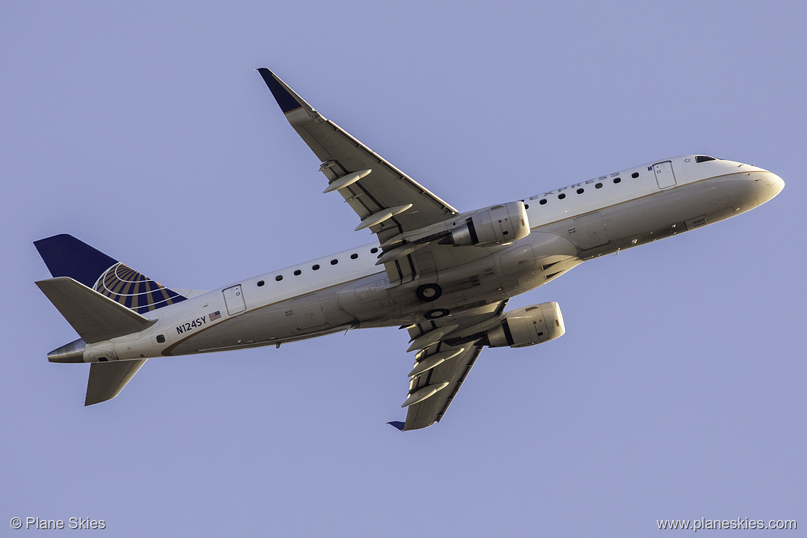 SkyWest Airlines Embraer ERJ-175 N124SY at San Francisco International Airport (KSFO/SFO)