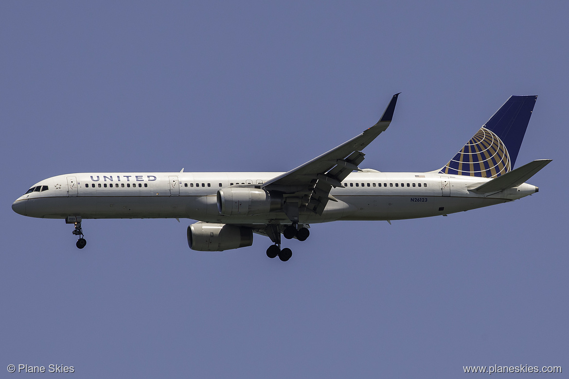 United Airlines Boeing 757-200 N26123 at San Francisco International Airport (KSFO/SFO)