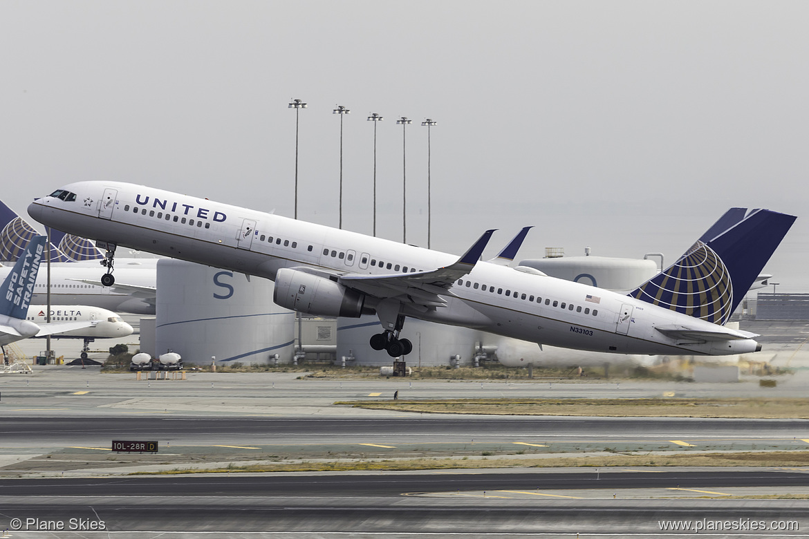 United Airlines Boeing 757-200 N33103 at San Francisco International Airport (KSFO/SFO)