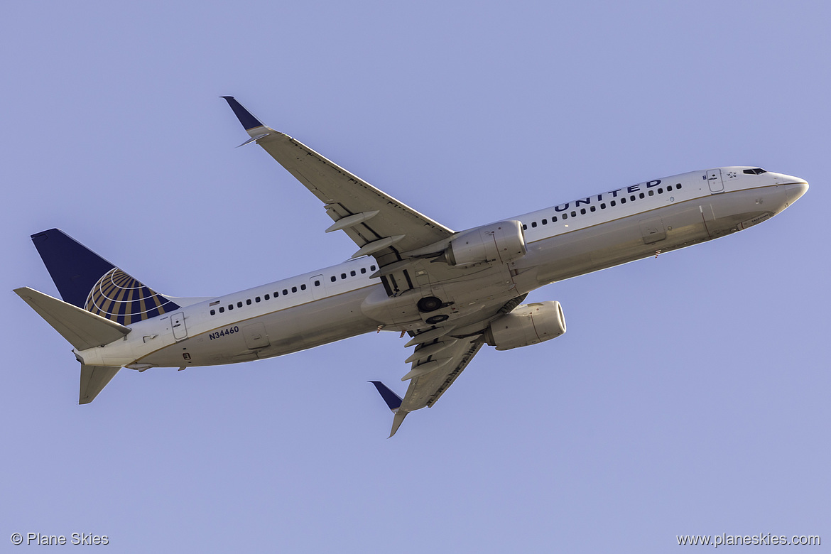 United Airlines Boeing 737-900ER N34460 at San Francisco International Airport (KSFO/SFO)