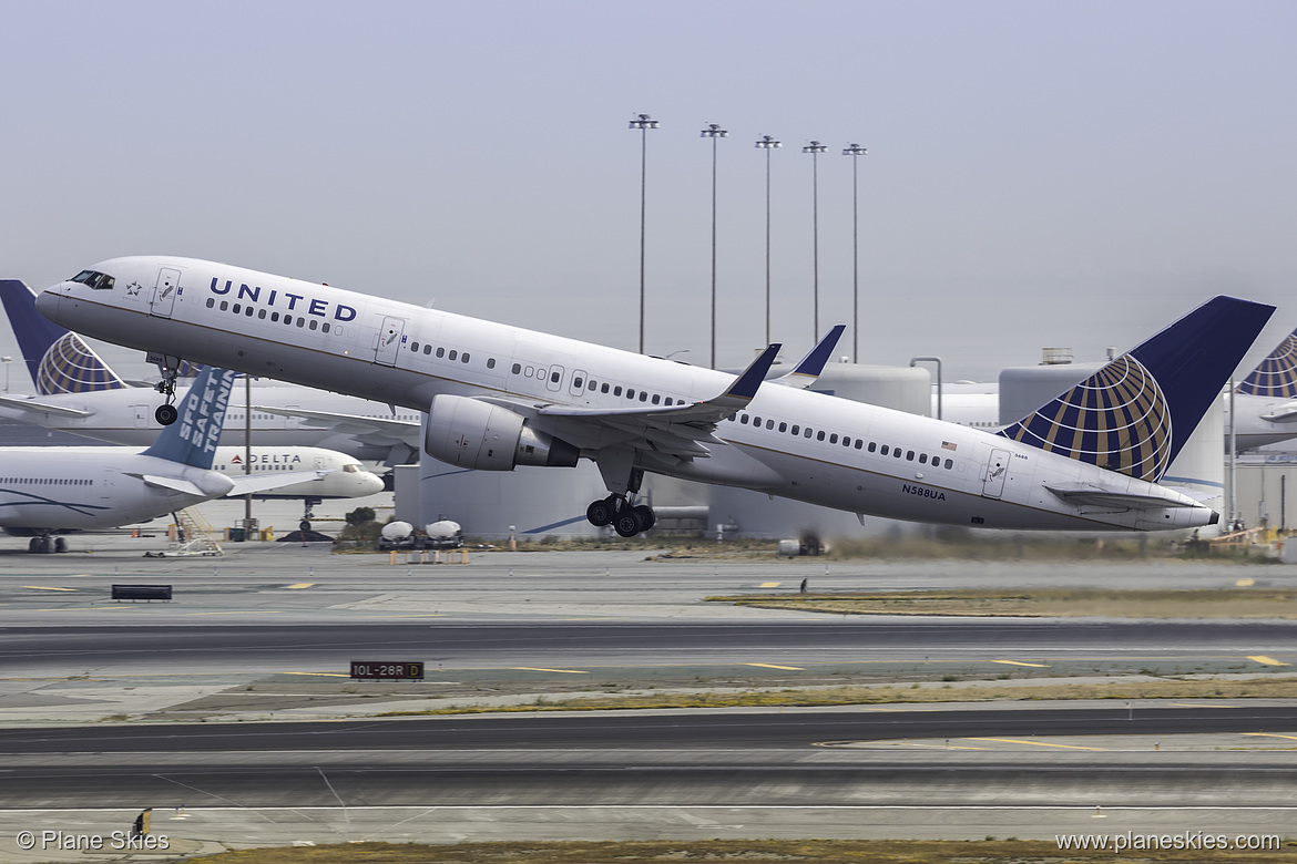 United Airlines Boeing 757-200 N588UA at San Francisco International Airport (KSFO/SFO) United Airlines Boeing 757-200 N588UA at San Francisco International Airport (KSFO/SFO)