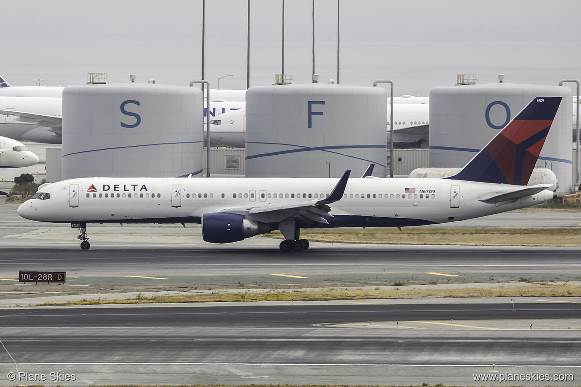 Delta Air Lines Boeing 757-200 N6709 at San Francisco International Airport (KSFO/SFO) Delta Air Lines Boeing 757-200 N6709 at San Francisco International Airport (KSFO/SFO)