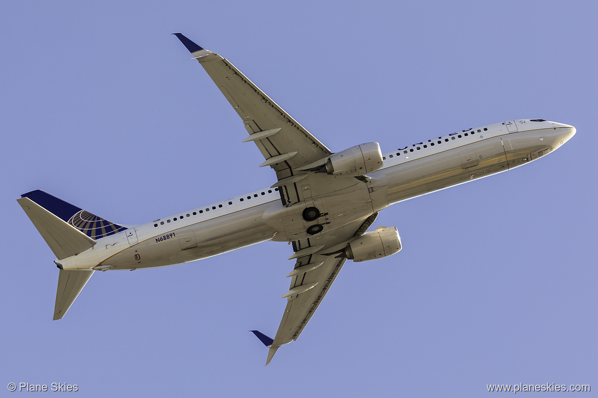 United Airlines Boeing 737-900ER N68891 at San Francisco International Airport (KSFO/SFO)