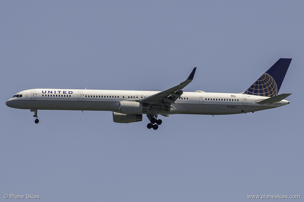 United Airlines Boeing 757-300 N73860 at San Francisco International Airport (KSFO/SFO)