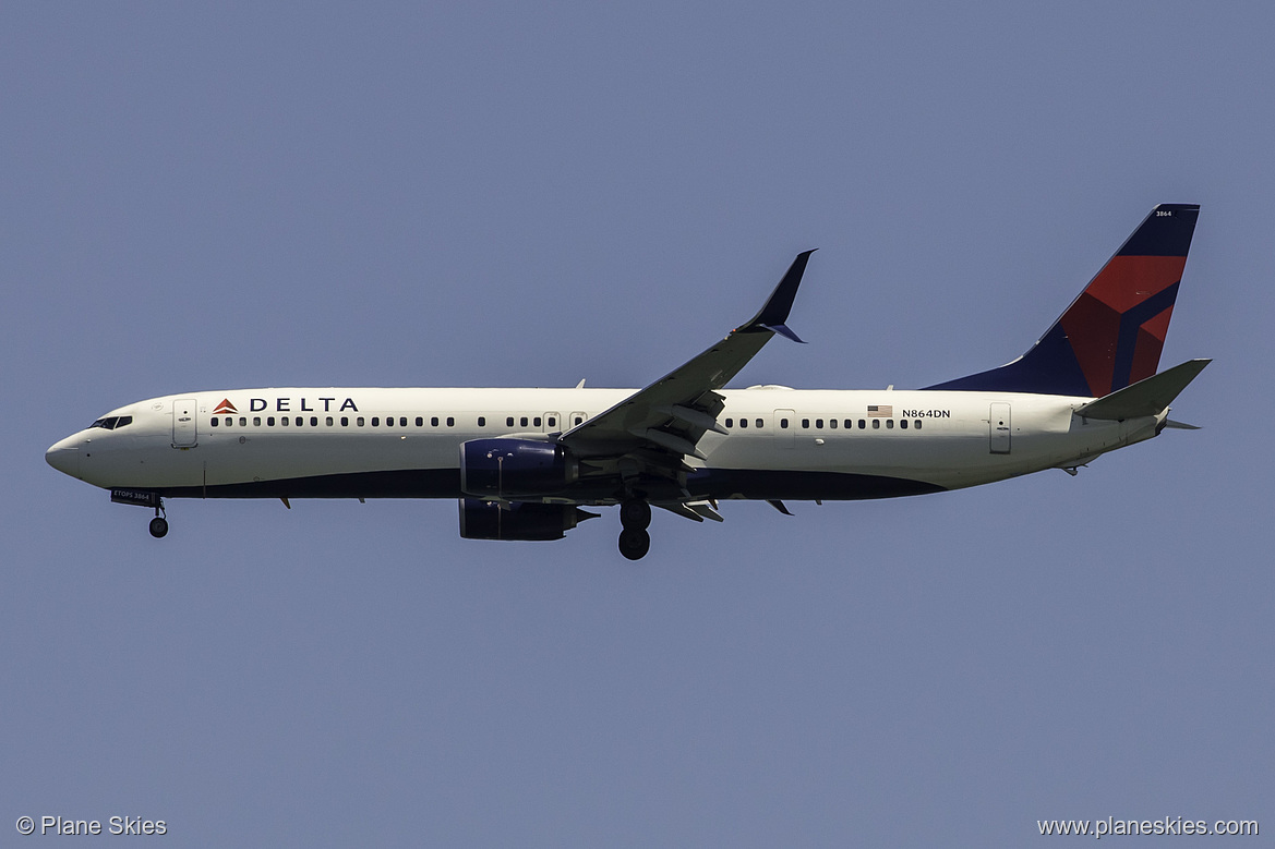 Delta Air Lines Boeing 737-900ER N864DN at San Francisco International Airport (KSFO/SFO) Delta Air Lines Boeing 737-900ER N864DN at San Francisco International Airport (KSFO/SFO)