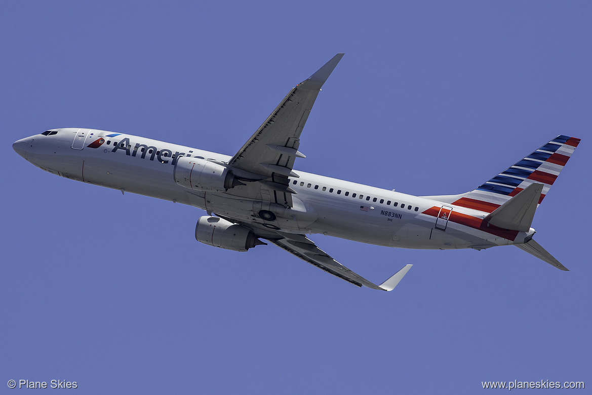 American Airlines Boeing 737-800 N883NN at San Francisco International Airport (KSFO/SFO) American Airlines Boeing 737-800 N883NN at San Francisco International Airport (KSFO/SFO)