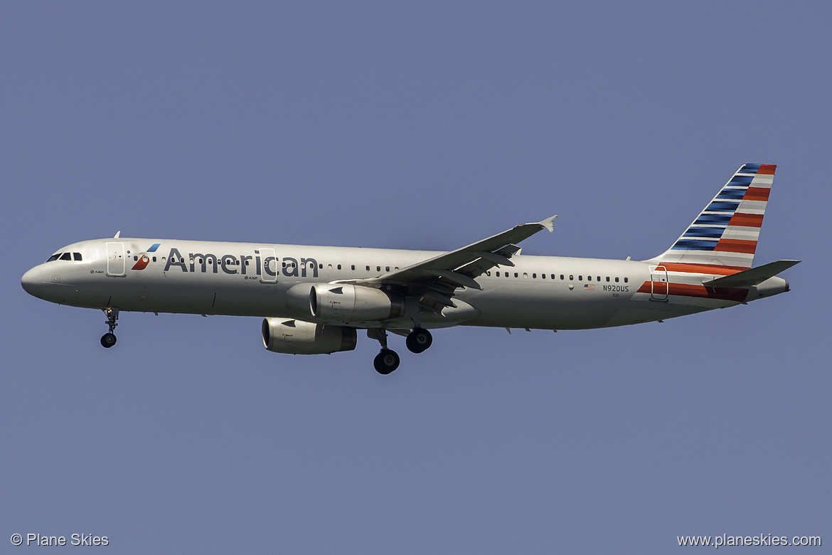 American Airlines Airbus A321-200 N920US at San Francisco International Airport (KSFO/SFO) American Airlines Airbus A321-200 N920US at San Francisco International Airport (KSFO/SFO)