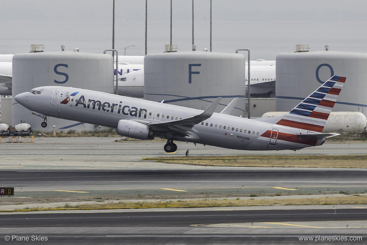 American Airlines Boeing 737-800 N926NN at San Francisco International Airport (KSFO/SFO)