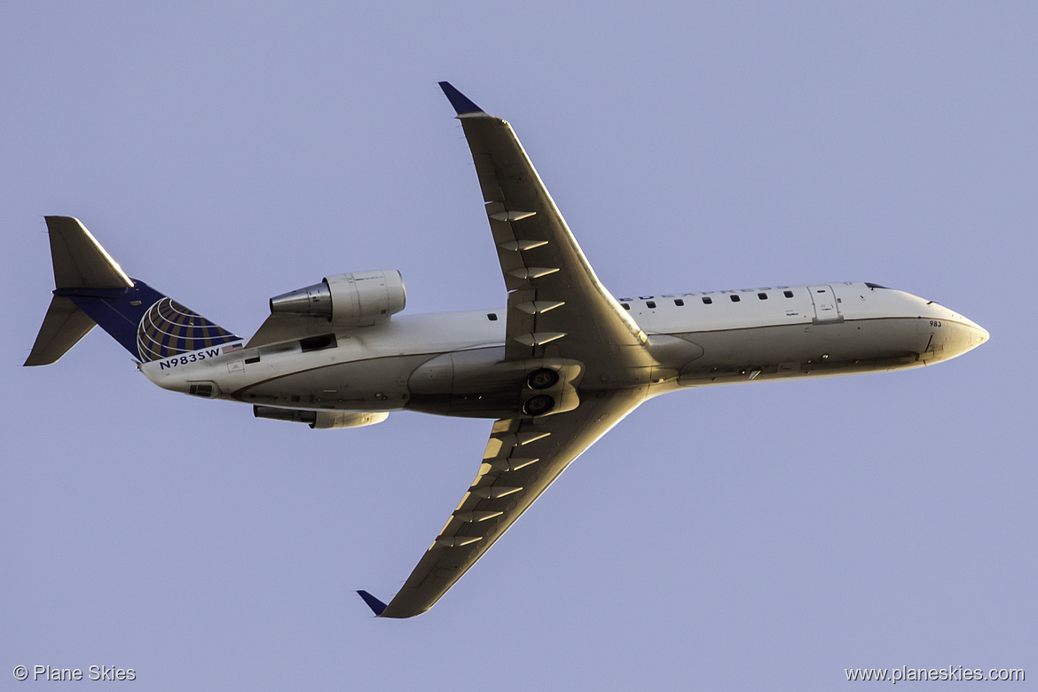 SkyWest Airlines Canadair CRJ-200 N983SW at San Francisco International Airport (KSFO/SFO) SkyWest Airlines Canadair CRJ-200 N983SW at San Francisco International Airport (KSFO/SFO)