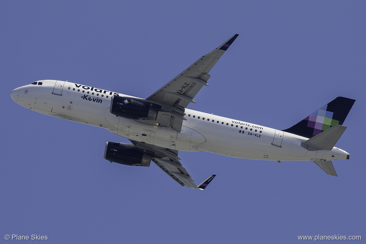 Volaris Airbus A320-200 XA-VLE at San Francisco International Airport (KSFO/SFO)