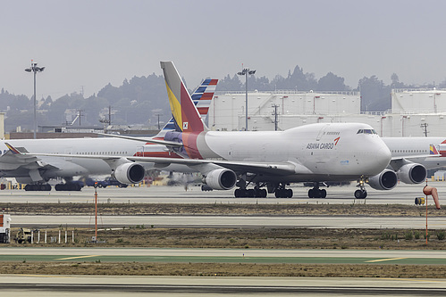 Asiana Airlines Boeing 747-400F HL7413 at Los Angeles International Airport (KLAX/LAX) Asiana Airlines Boeing 747-400F HL7413 at Los Angeles International Airport (KLAX/LAX)