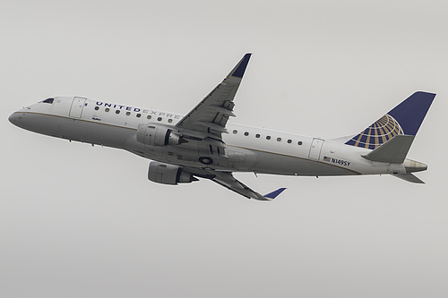 SkyWest Airlines Embraer ERJ-175 N149SY at Los Angeles International Airport (KLAX/LAX)