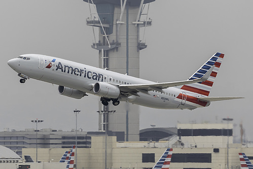 American Airlines Boeing 737-800 N339PL at Los Angeles International Airport (KLAX/LAX) American Airlines Boeing 737-800 N339PL at Los Angeles International Airport (KLAX/LAX)