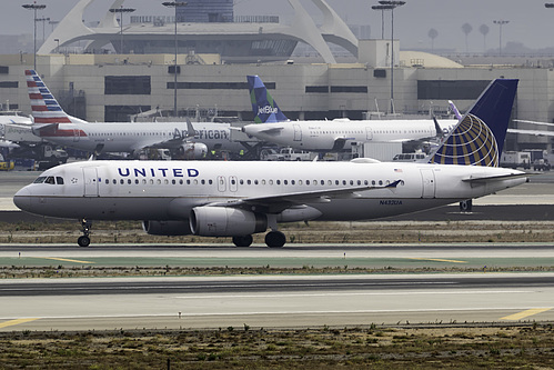 United Airlines Airbus A320-200 N432UA at Los Angeles International Airport (KLAX/LAX)