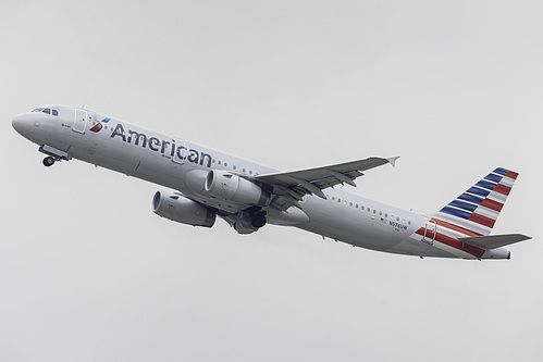 American Airlines Airbus A321-200 N576UW at Los Angeles International Airport (KLAX/LAX)