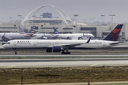 Delta Air Lines Boeing 757-300 N592NW at Los Angeles International Airport (KLAX/LAX) Delta Air Lines Boeing 757-300 N592NW at Los Angeles International Airport (KLAX/LAX)