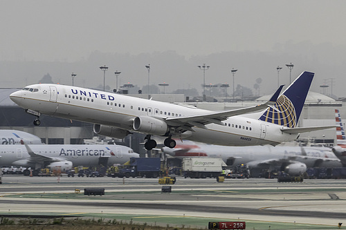 United Airlines Boeing 737-900ER N66825 at Los Angeles International Airport (KLAX/LAX) United Airlines Boeing 737-900ER N66825 at Los Angeles International Airport (KLAX/LAX)