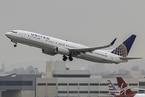 United Airlines Boeing 737-900ER N66837 at Los Angeles International Airport (KLAX/LAX)