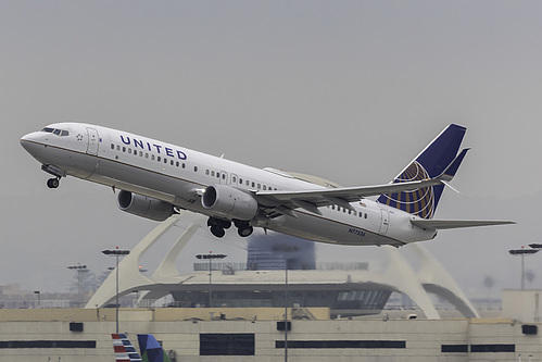 United Airlines Boeing 737-800 N77536 at Los Angeles International Airport (KLAX/LAX)