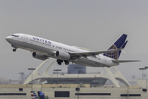 United Airlines Boeing 737-800 N77536 at Los Angeles International Airport (KLAX/LAX) United Airlines Boeing 737-800 N77536 at Los Angeles International Airport (KLAX/LAX)
