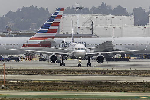 United Airlines Boeing 757-300 N78866 at Los Angeles International Airport (KLAX/LAX) United Airlines Boeing 757-300 N78866 at Los Angeles International Airport (KLAX/LAX)