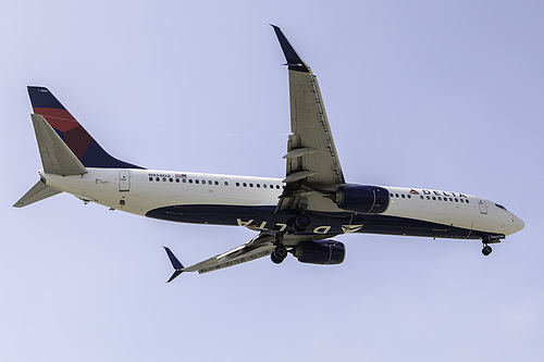 Delta Air Lines Boeing 737-900ER N858DZ at Los Angeles International Airport (KLAX/LAX)