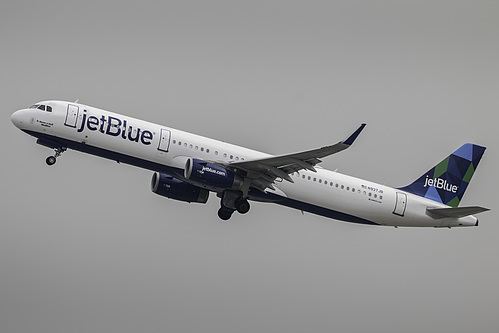 JetBlue Airways Airbus A321-200 N937JB at Los Angeles International Airport (KLAX/LAX)